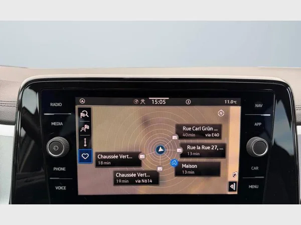 Volkswagen T-Roc (2022) — foto 3 van 24