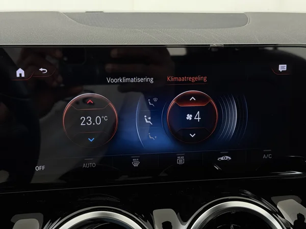 MERCEDES GLA 250 (2022) — foto 18 van 34