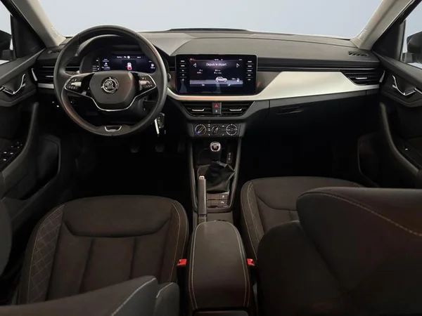 SKODA Kamiq (2023) — foto 4 van 21