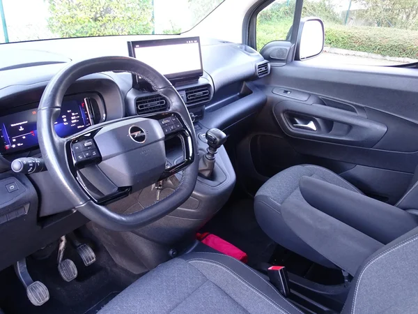 Opel Combo Life (2024) — foto 4 van 27