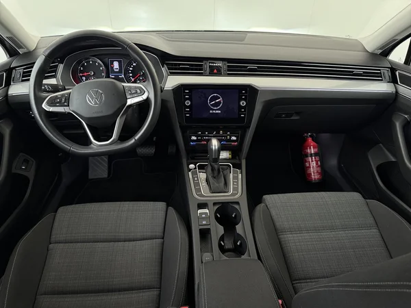 VOLKSWAGEN Passat Variant (2022) — foto 29 van 29