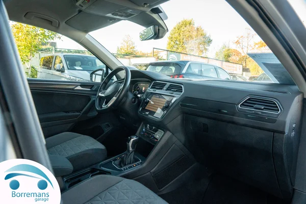 Volkswagen Tiguan (2023) — foto 10 van 43