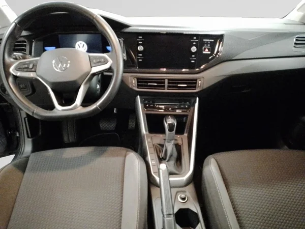 VOLKSWAGEN Polo (2022) — foto 2 van 22
