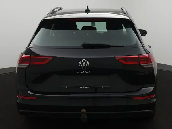 Volkswagen Golf (2022) — foto 22 van 26