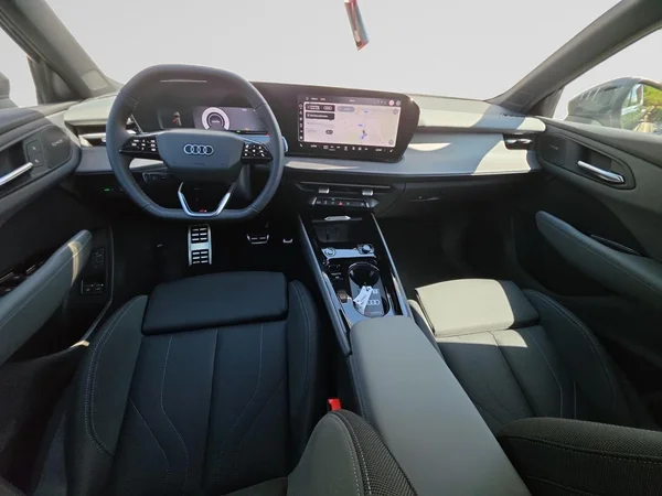 AUDI Q3 SUV e-hybrid (PHEV) (2026) — foto 2 van 24