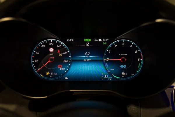 Mercedes-Benz GLC (2022) — foto 4 van 38
