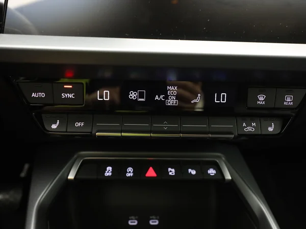 AUDI A3 Allstreet (2024) — foto 6 van 18