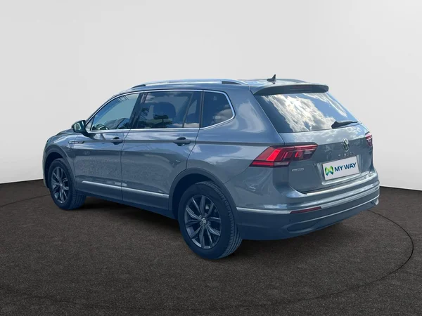 VOLKSWAGEN Tiguan Allspace (2023) — foto 8 van 18