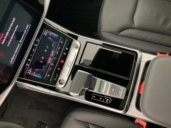 AUDI Q7 (2025) — foto 15 van 36