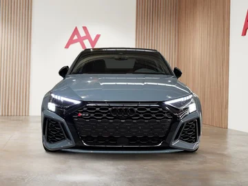 Audi RS3 1390d5b5-ef46-4c99-befe-2388647dd09f