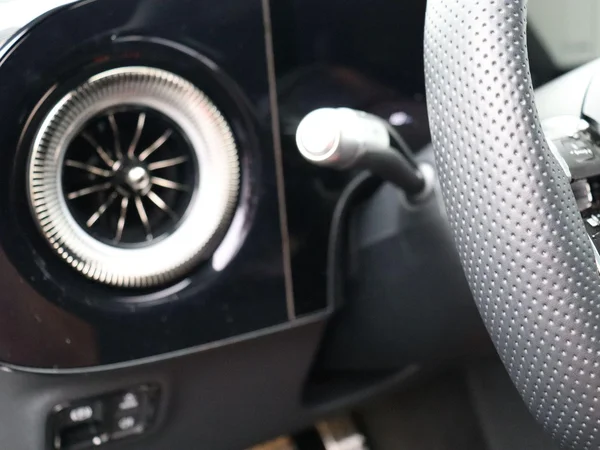Mercedes-Benz CLA (2025) — foto 3 van 32