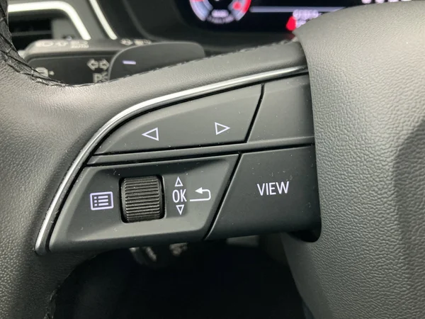 AUDI A4 Avant (2023) — foto 21 van 36