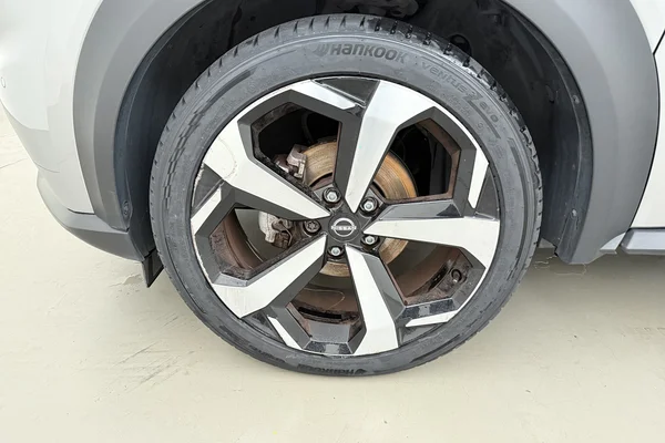 Nissan Juke HEV (2022) — foto 10 van 21