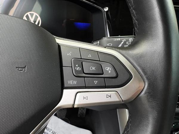 VOLKSWAGEN Polo (2023) — foto 18 van 18