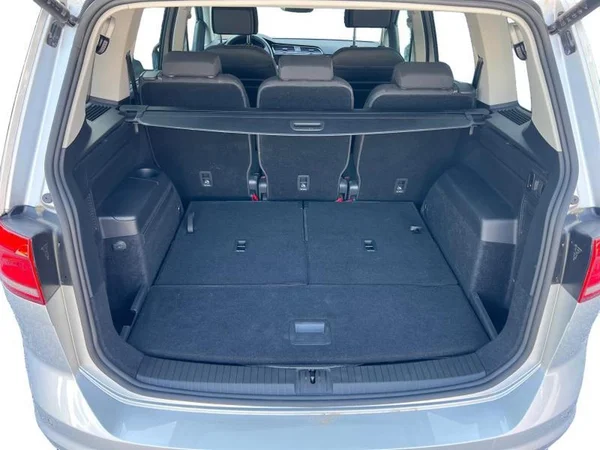 VOLKSWAGEN Touran Dsl (2024) — foto 9 van 26