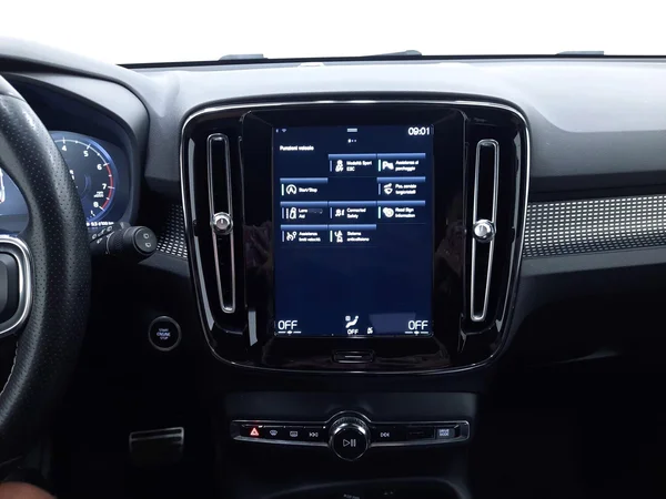 Volvo Xc40 (2021) — foto 3 van 24