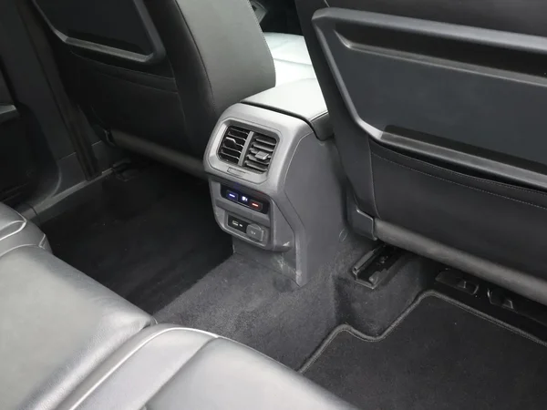 Volkswagen Tiguan Allspace (2020) — foto 11 van 30