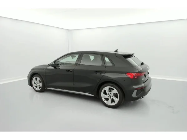 AUDI A3 Sportback (2022) — foto 5 van 36