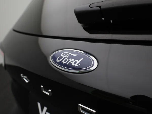 Ford Kuga (2022) — foto 21 van 39
