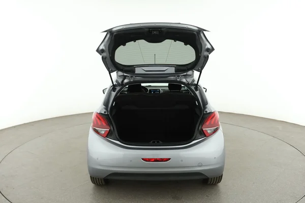 Peugeot 208 (2019) — foto 7 van 16