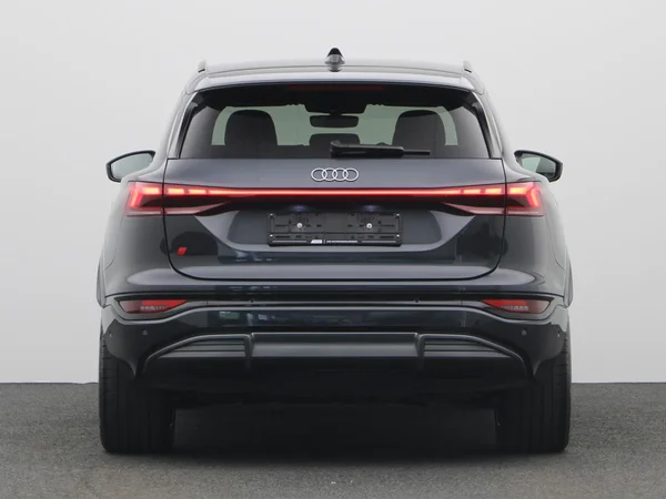 AUDI Q6 e-tron (2025) — foto 19 van 22