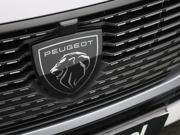 Peugeot 308 (2023) — foto 28 van 39