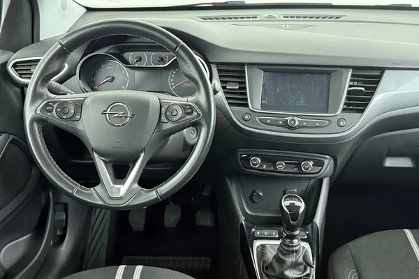 Opel Crossland (2023) — foto 4 van 29
