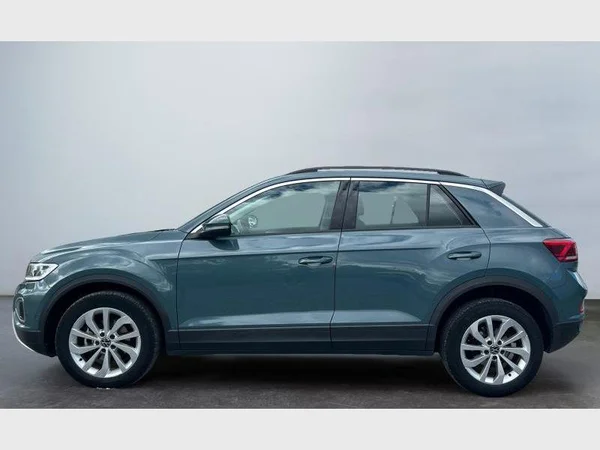 Volkswagen T-Roc (2022) — foto 27 van 29