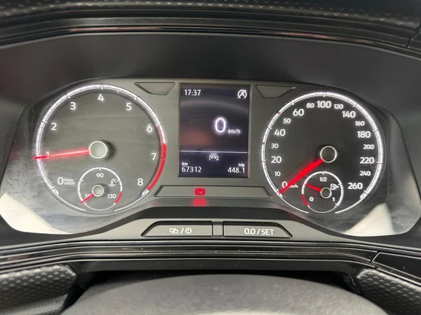 VOLKSWAGEN T-Cross (2020) — foto 10 van 13