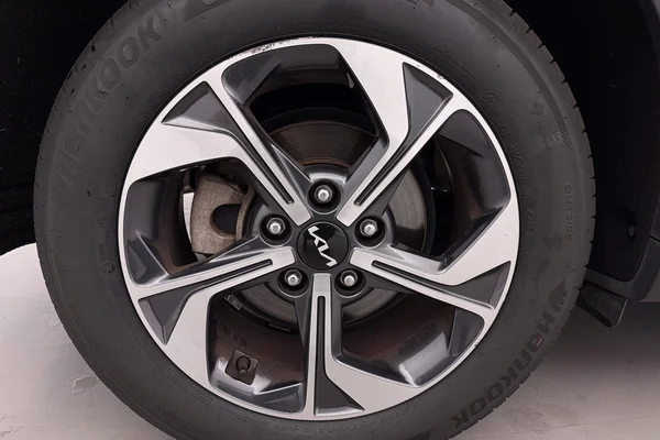 Kia Xceed (2022) — foto 29 van 35