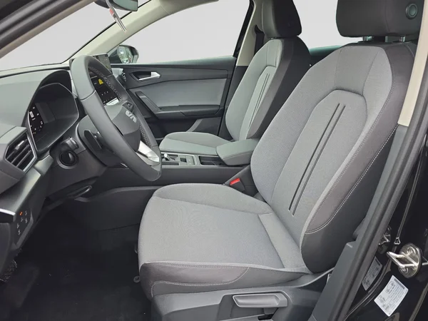 SEAT Leon (2025) — foto 2 van 33