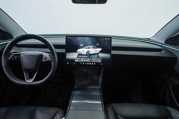 Tesla Model 3 (2023) — foto 3 van 49