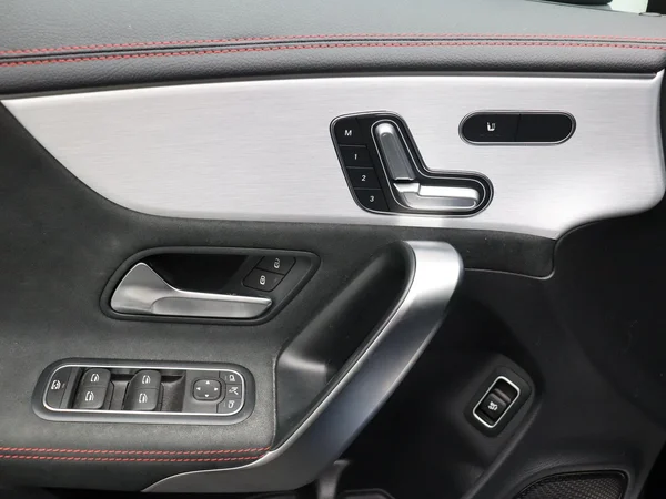 Mercedes-Benz CLA (2021) — foto 26 van 27