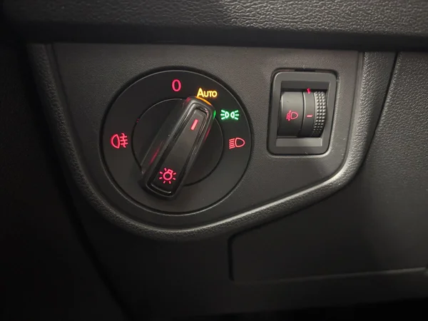 VOLKSWAGEN Polo (2017) — foto 7 van 18