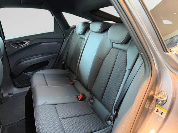 AUDI Q4 Sportback e-tron (2026) — foto 11 van 22