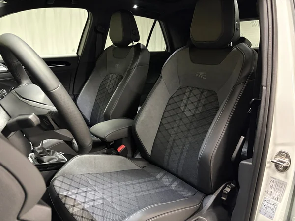VOLKSWAGEN T-Roc (2026) — foto 4 van 14