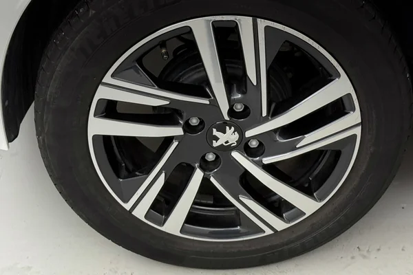 Peugeot 208 (2023) — foto 20 van 28