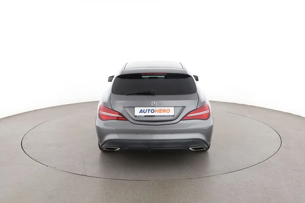 Mercedes-Benz CLA-Klasse (2018) — foto 11 van 16