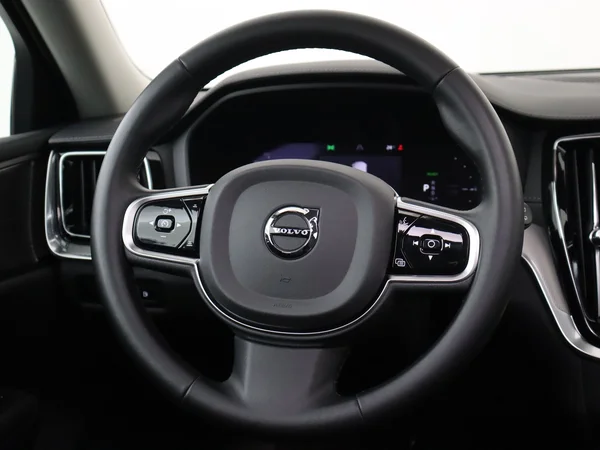 VOLVO V60 (2023) — foto 14 van 35