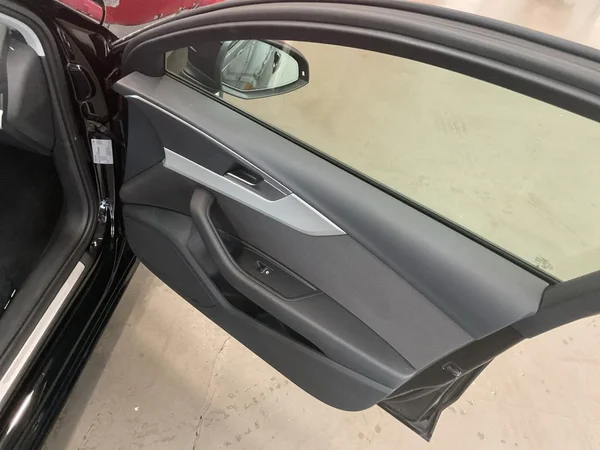 AUDI A4 SW (2023) — foto 8 van 21