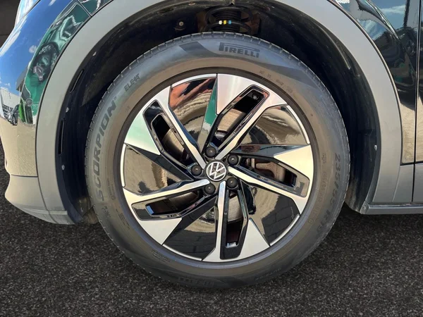 VOLKSWAGEN ID.4 (2023) — foto 15 van 23
