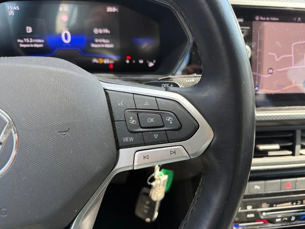 VOLKSWAGEN T-Cross (2022) — foto 9 van 18