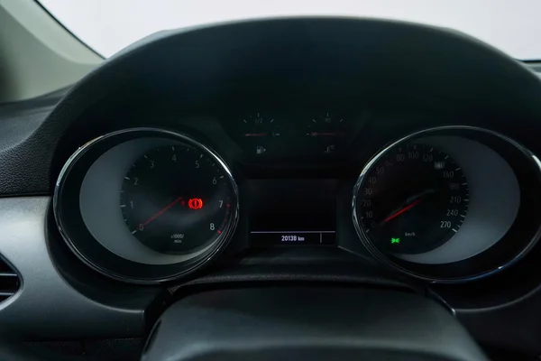 Opel Astra (2019) — foto 5 van 53