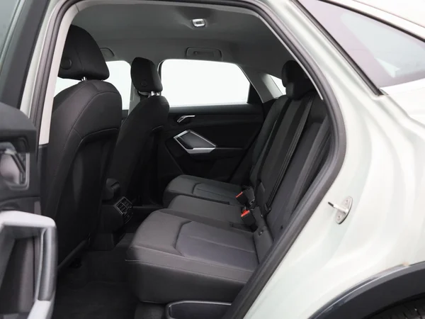 Audi Q3 (2022) — foto 4 van 40