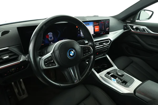 BMW i4 (2023) — foto 2 van 16