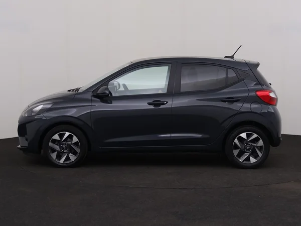 HYUNDAI i10 (2025) — foto 12 van 25