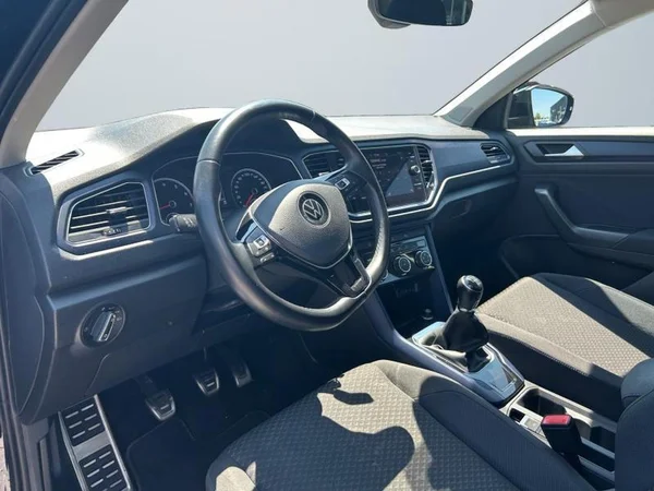 VOLKSWAGEN T-Roc (2021) — foto 31 van 31