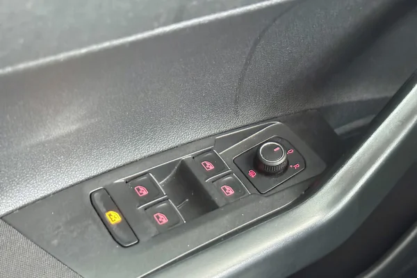 Volkswagen Polo (2021) — foto 8 van 31