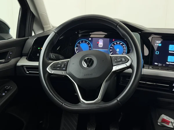 VOLKSWAGEN Golf Variant (2022) — foto 14 van 28