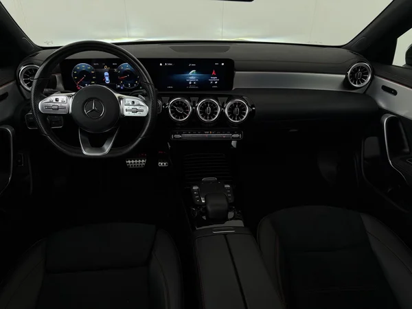 MERCEDES CLA 180 (2022) — foto 30 van 30